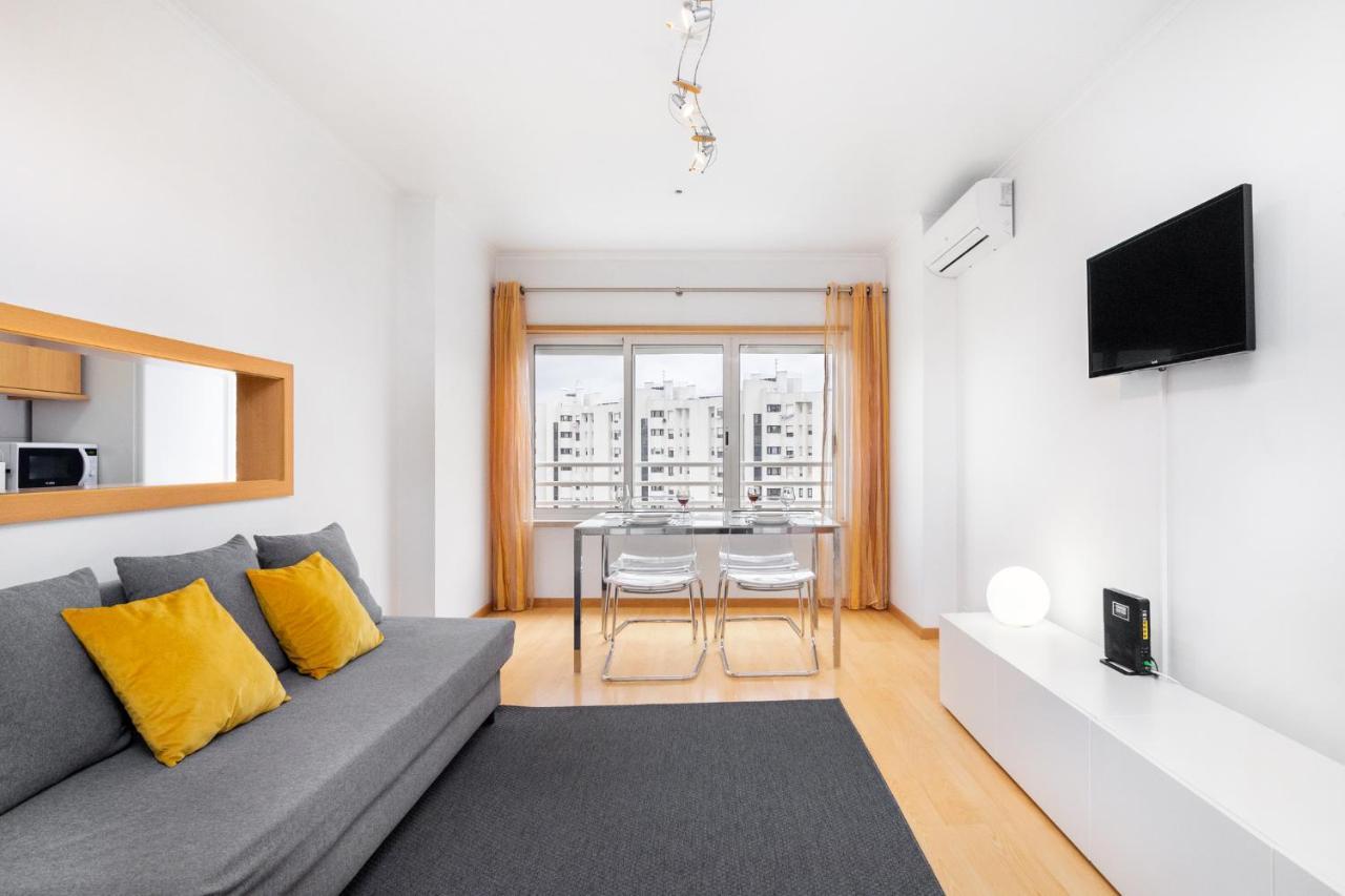 Lisboa, Cidade, Elegant Apartment With Air Cond, Free Wifi And Near Metro, By Ig Luaran gambar